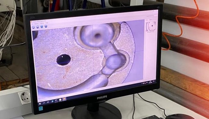 Металл под микроскопом: изменение структуры и свойств металла путем деформации и рекристаллизации