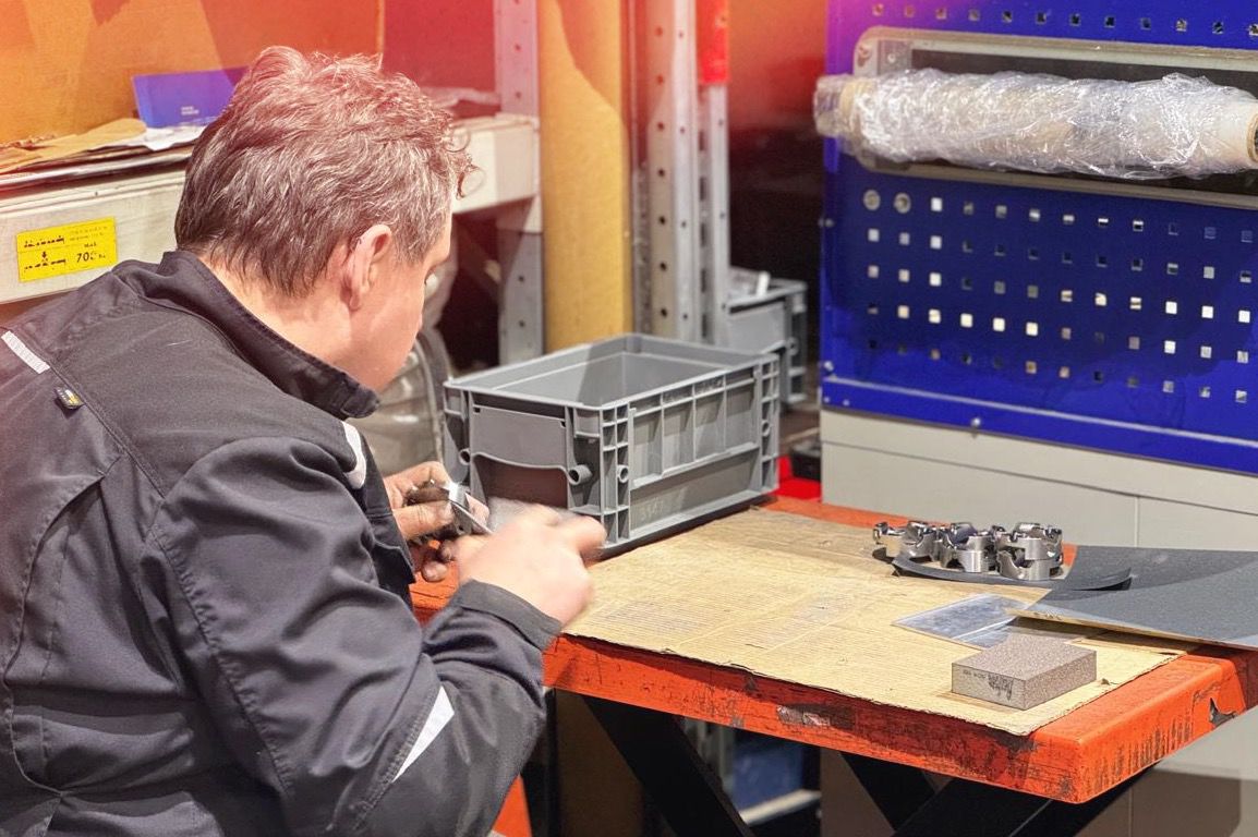 Инструкция по охране труда при работе со слесарно-монтажным инструментом